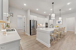 4th image of 1122 Masters Place Way #121