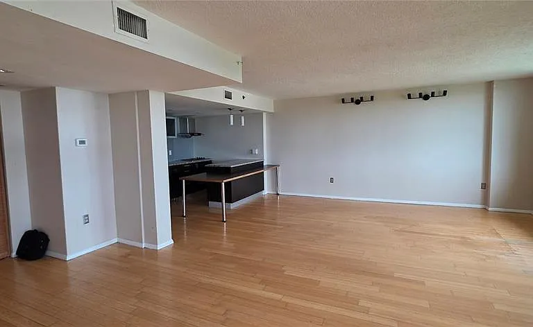 701 S Madison Ave #407 — Photo 11