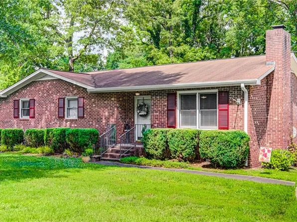 100 Jackie Ave, Archdale, NC 27263