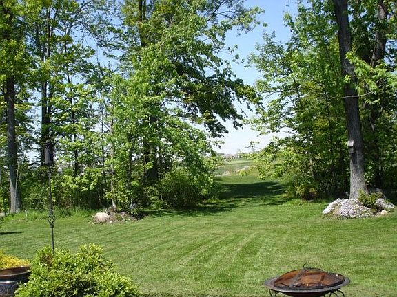 Great golf course, wooded and pond views