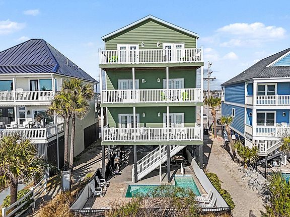 2nd image of 3206 N Ocean Blvd.