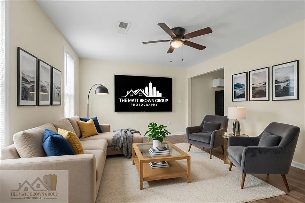 2 bed, 1.0 bath, 1578 sqft, $1,400 — Photo 2