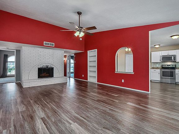 2nd image of 3325 Vista Oaks Dr