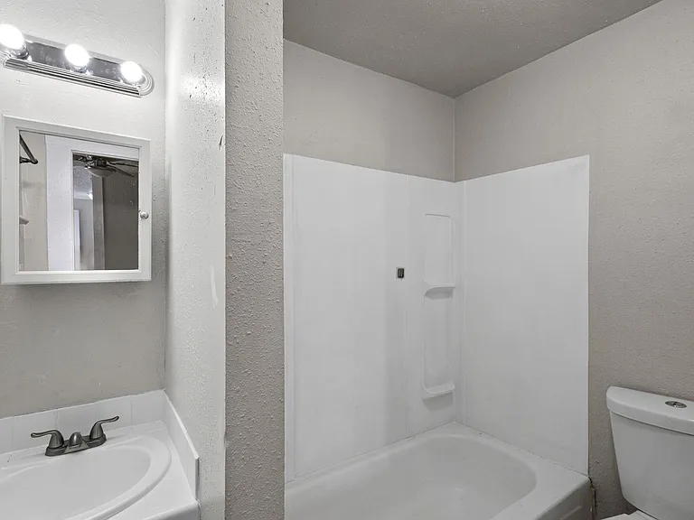 3116 Avenue L #8 — Photo 9