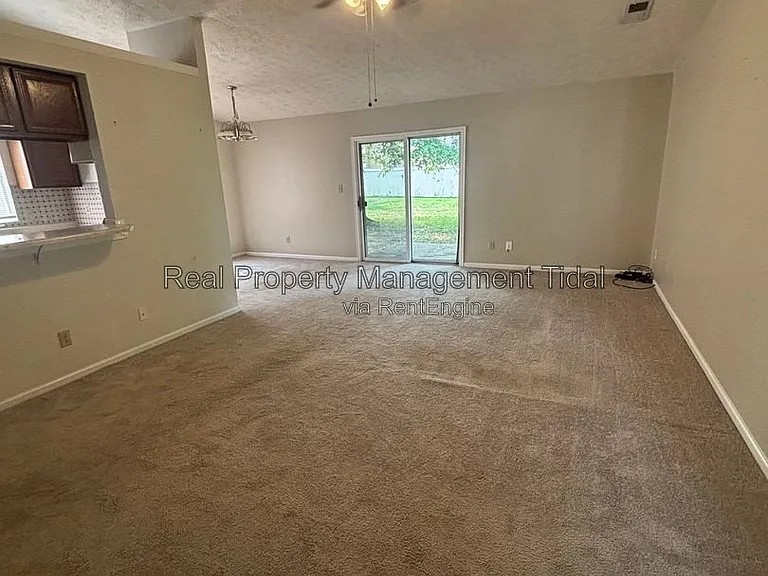 467 Springmont Ct — Photo 16