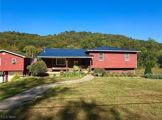 3063 Hebron Rd, Saint Marys, WV 26170