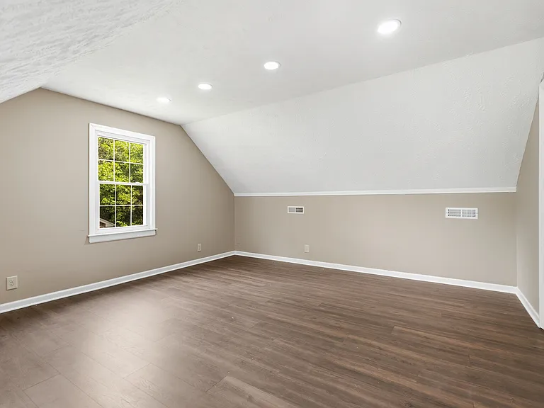 1343 Cason Trl — Photo 16