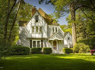 695 Lyncott St, Muskegon, MI 49445