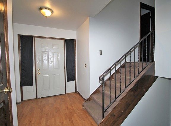 3rd image of 2919 Argonne Dr