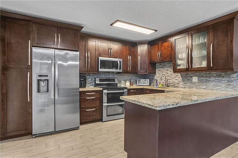 1st image of 2071 Orange Grove Dr #A-16