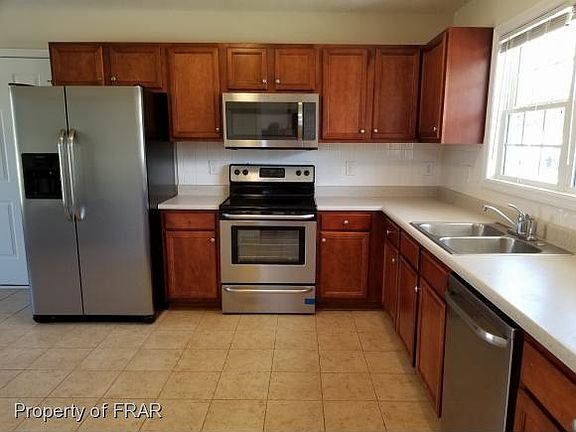 3rd image of 356 Somerset Dr