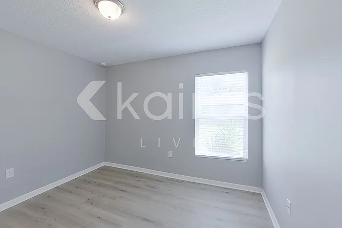 8833 N Vienna Dr — Photo 14