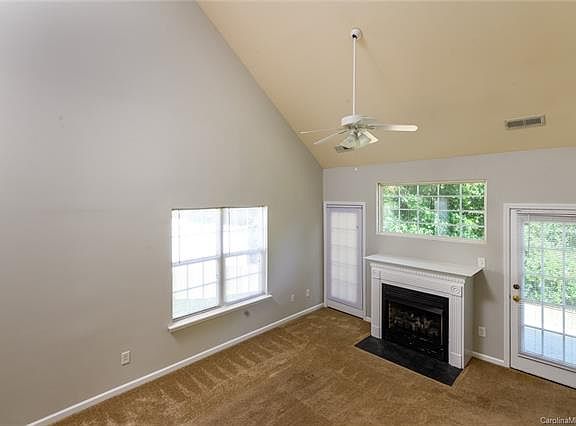 2nd image of 3025 Des Prez Ave