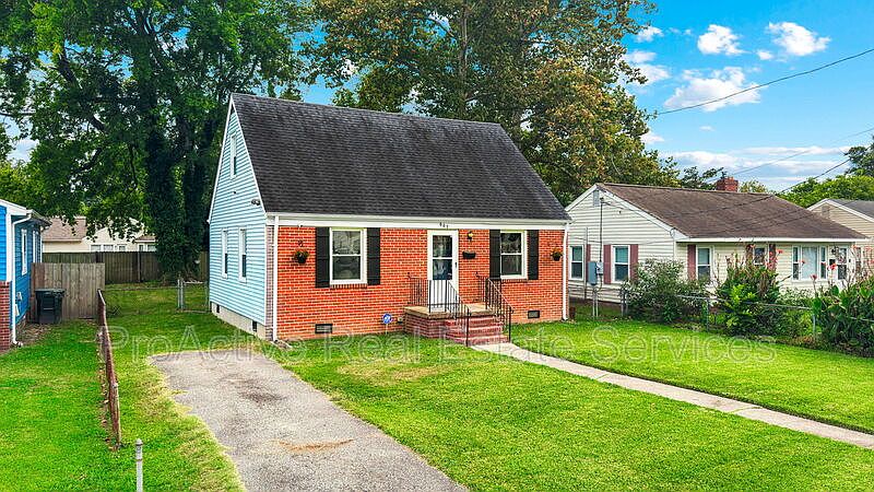 1st image of 607 Lee St