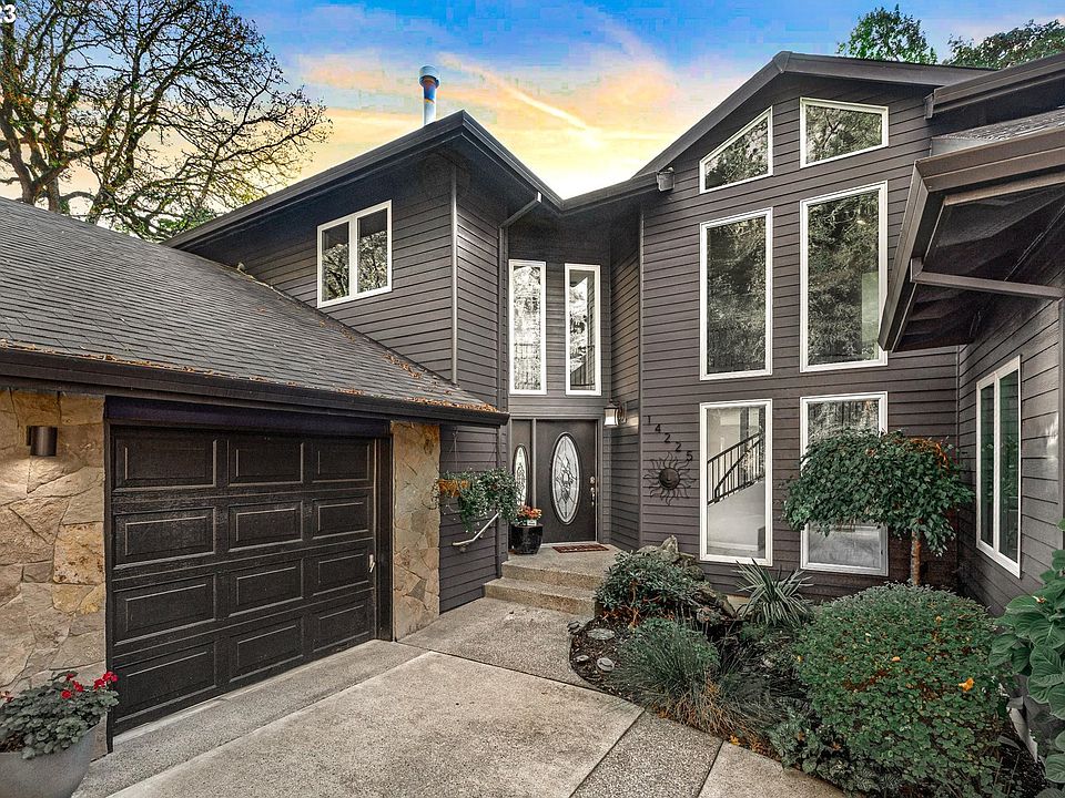 1st image of 14225 SE Fairoaks Ln