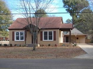 200 S Glenfield Rd, New Albany, MS 38652