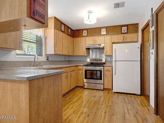 5th image of 110 San Carlos Cir