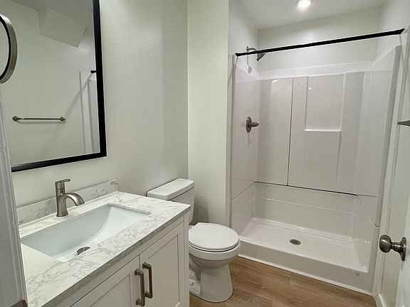3rd image of 511 E Ann St #2