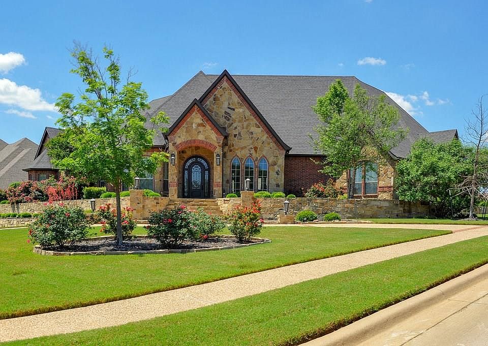 1st image of 1038 Fox Wood Dr