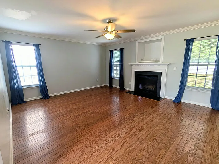 127 Towering Pine Dr — Photo 5