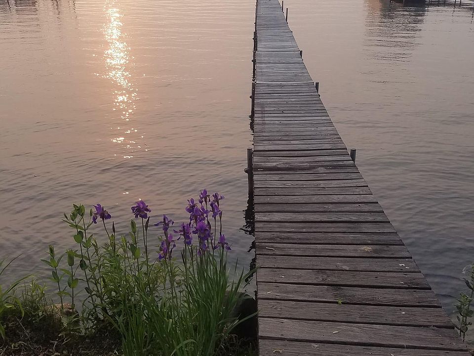 This dock is for 1605