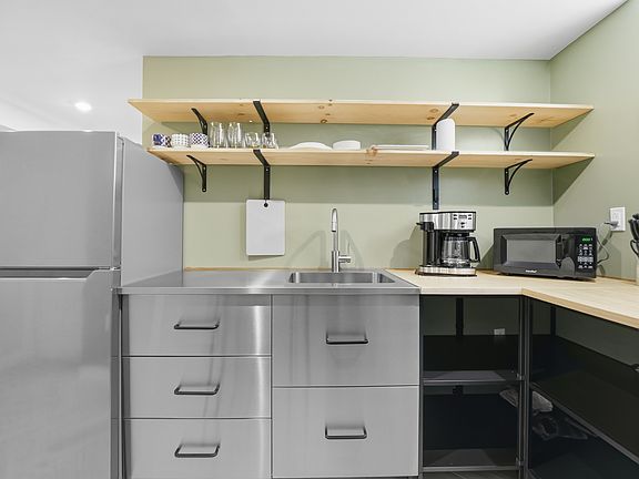 4th image of 105 Cross St #Basement