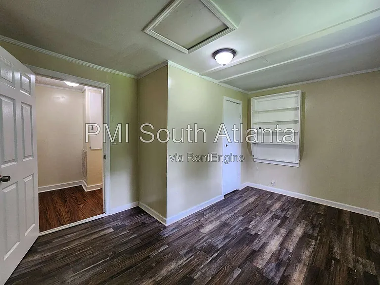 348 N 17th St — Photo 8