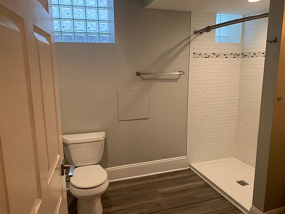 3rd image of 2436 S Wentworth Ave #5E