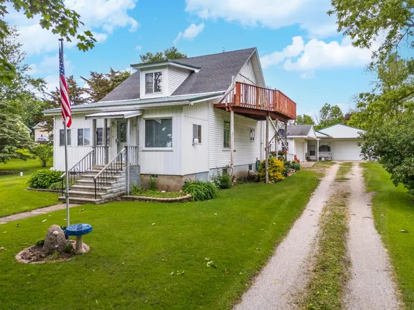 53 Spafford St, Saunemin, IL 61769