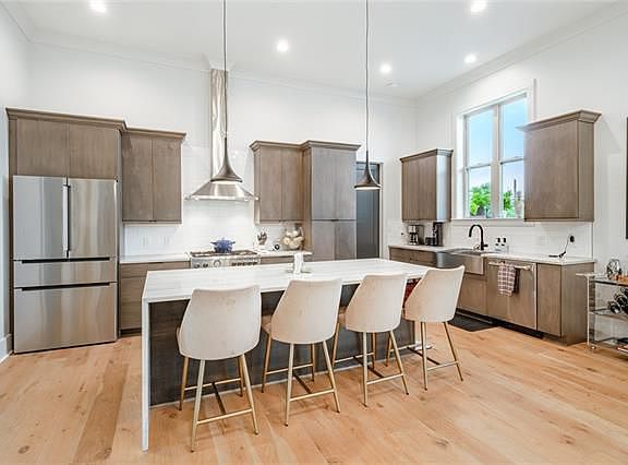 2nd image of 1622 Sauvage St #B