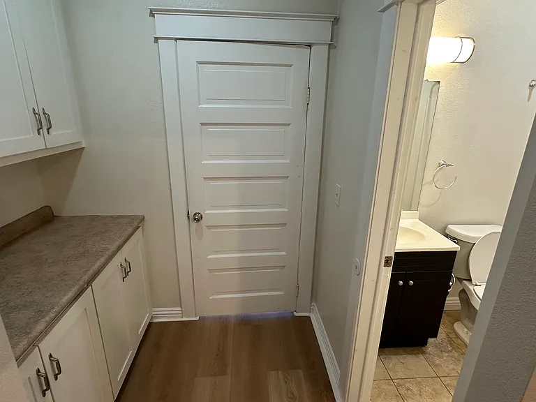 402 S Sycamore St #402 — Photo 24