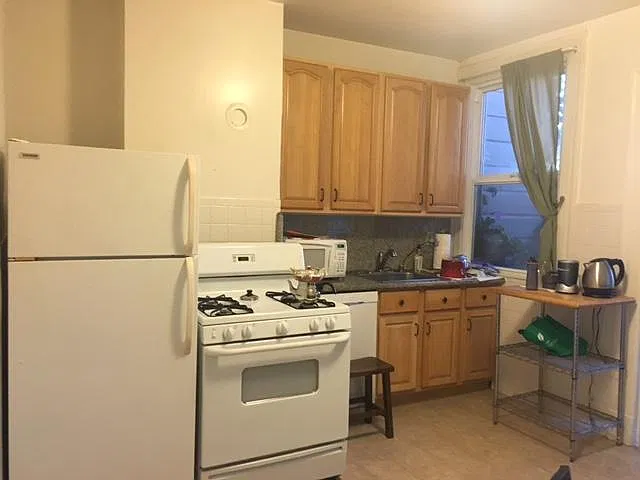 2674 McAllister St — Photo 2