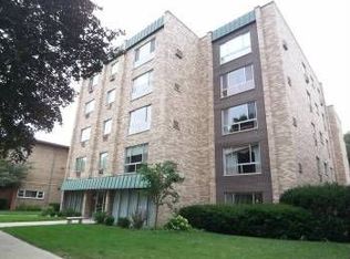 224 S Oak Park Ave APT 2B, Oak Park, IL 60302