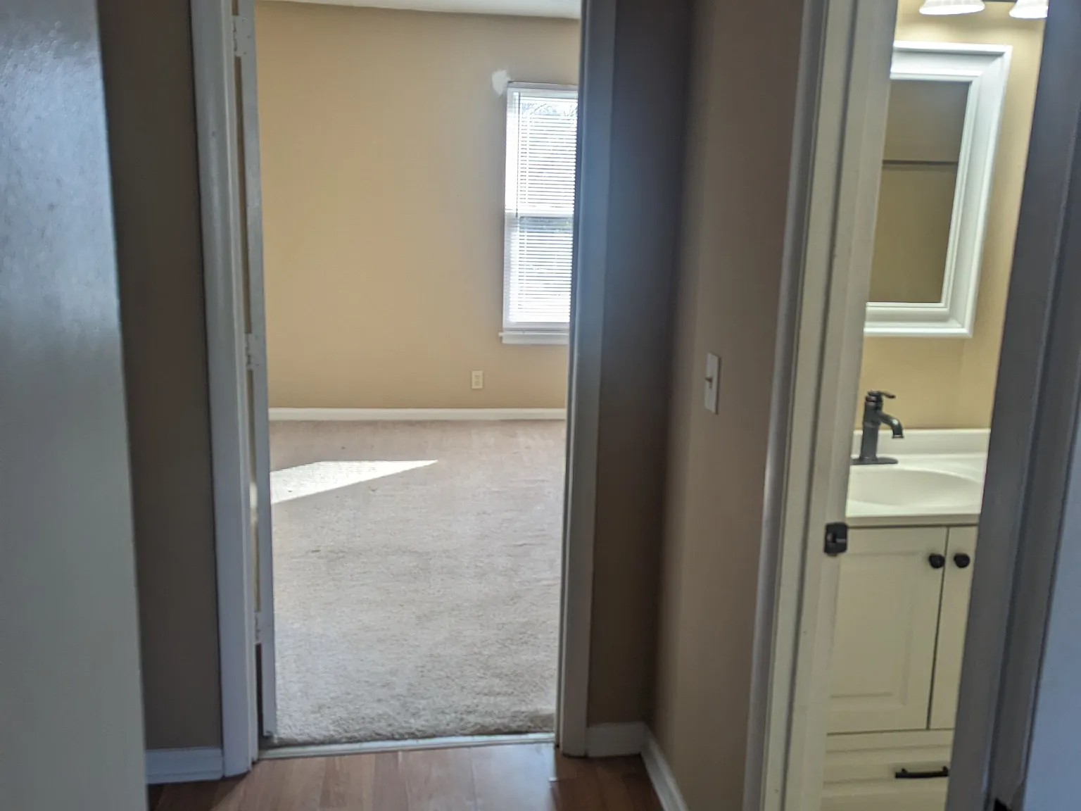 2 bed, 1.5 bath, 960 sqft, $1,700 — Photo 4