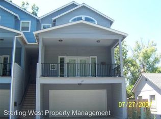 127 N 6th St, Central Point, OR 97502