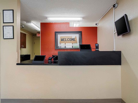 Lobby and Guest Check-in