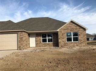 1011 Maddy St, Elkins, AR 72727