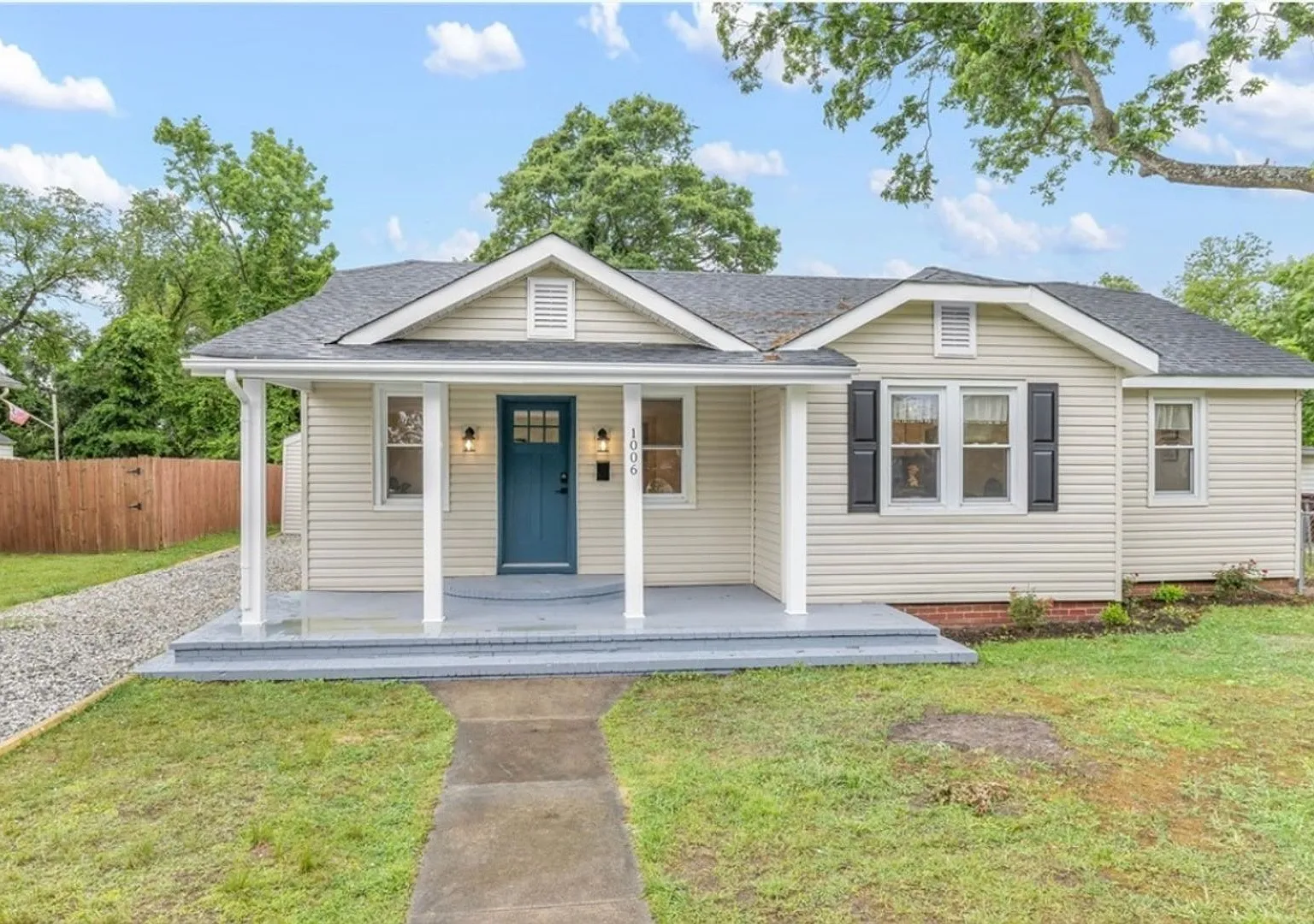 Charming 3BR House in Chesapeake — Photo 1