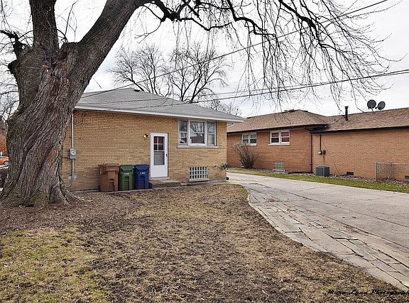 4th image of 4616 W 101st St