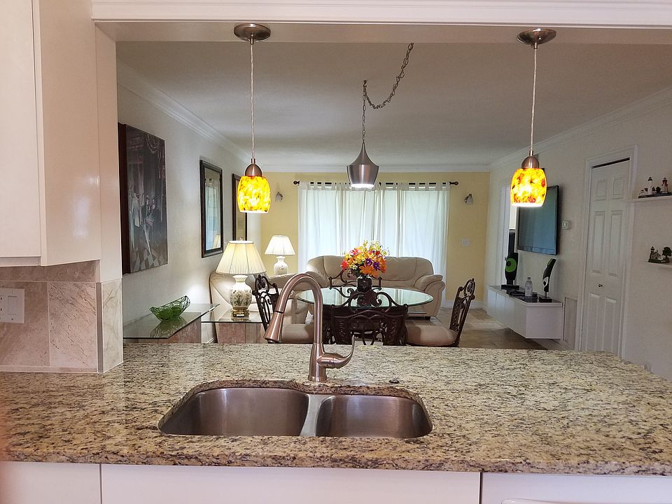 1st image of 905 SW 48th Ter #0