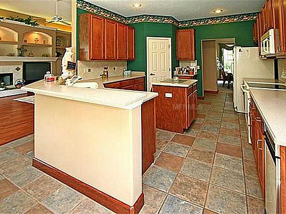 5th image of 7600 San Remo Pl