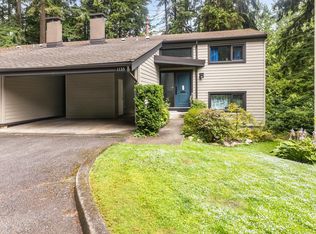 1135 Heritage Blvd, North Vancouver, BC V7J 3G8