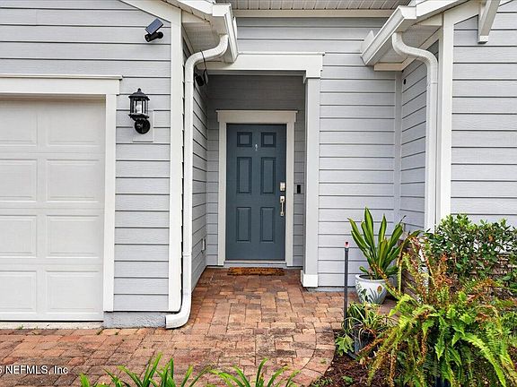 4th image of 35 MONTSERRAT Drive