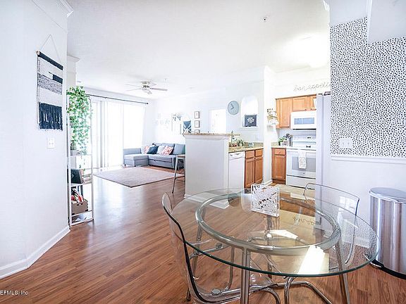 2nd image of 8550 Touchton Rd APT 218