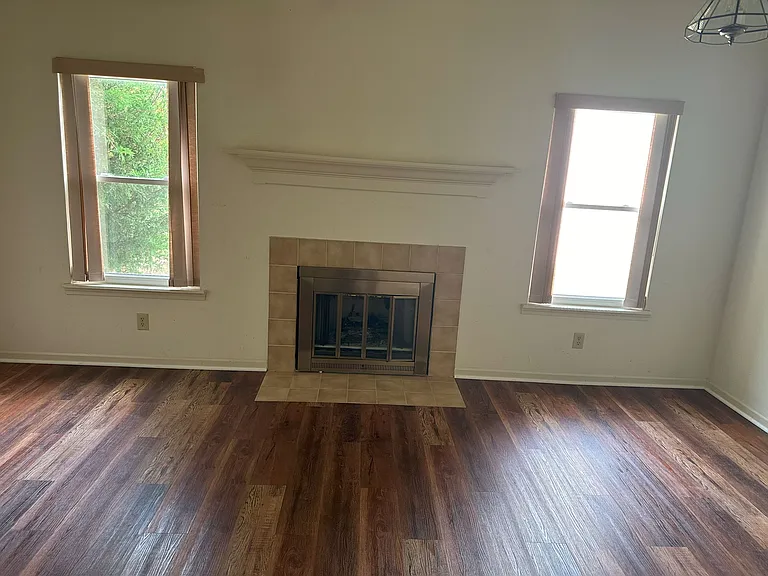 3004 Village Park North Dr — Photo 16