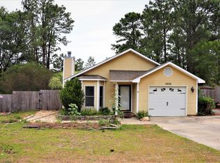 5832 Ridgecrest Dr, Hope Mills, NC 28348