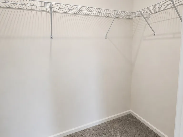 423 Castillo Dr — Photo 16
