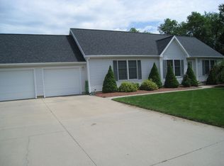 18 Kathy Way, Pittsfield, MA 01201