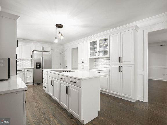 2nd image of 306 Clydesdale Ct