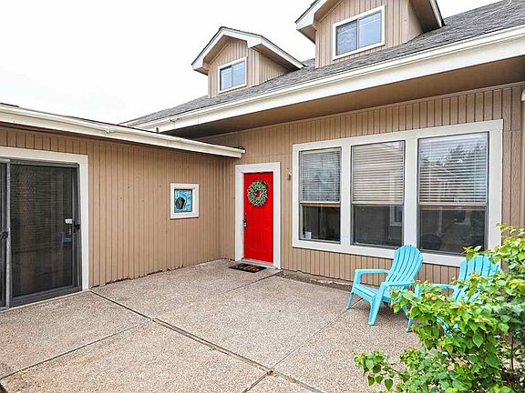 2nd image of 212 Nye Dr #0